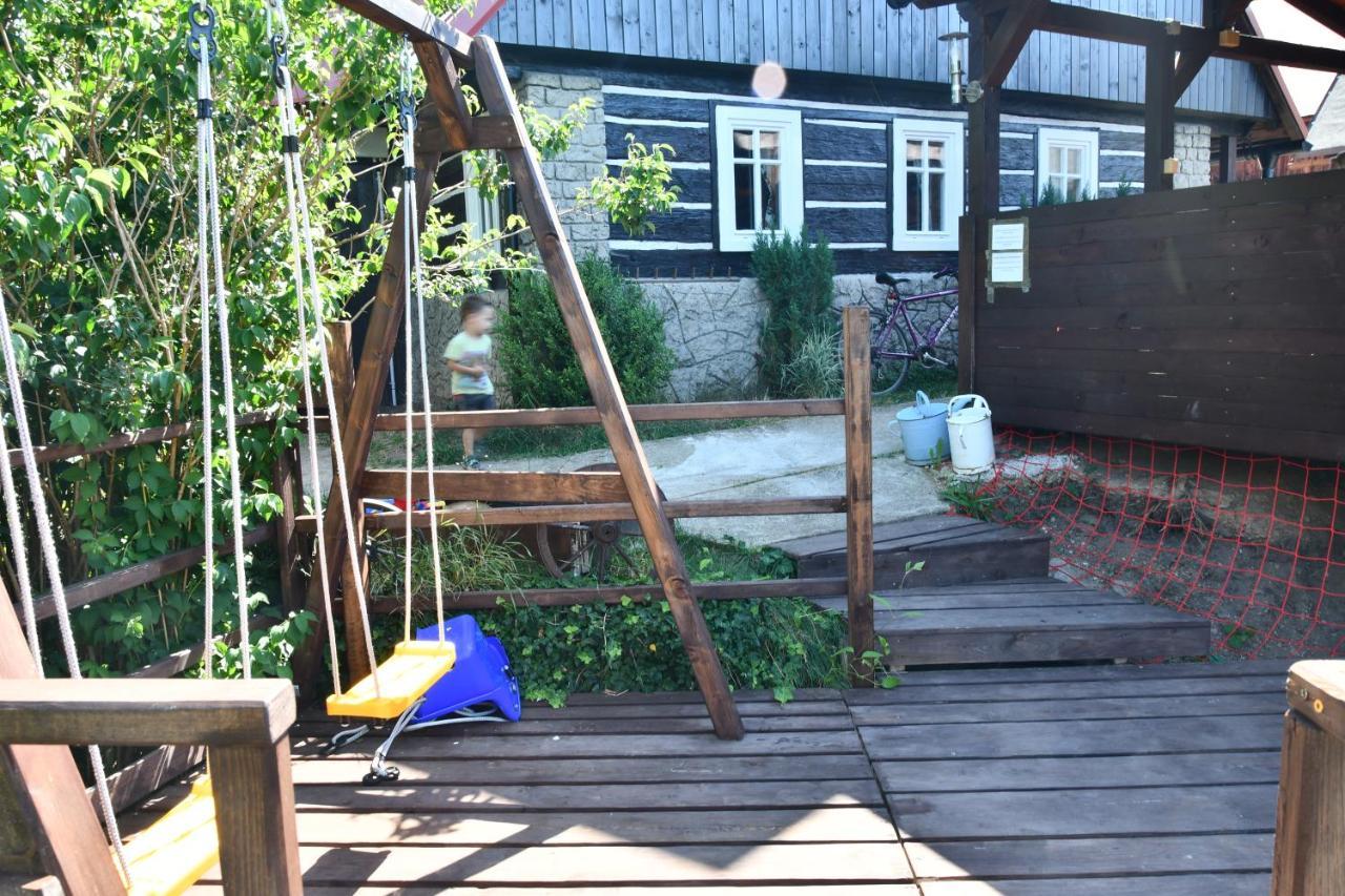 Villa Chaloupka U Lisaka Snezne  Exterior foto